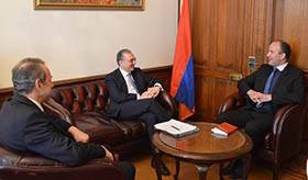 Armenian Foreign Minister met with the representatives of AGBU Europe District and the European Armenian Federation for Justice and Democracy