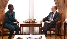 Министр иностранных дел Армении встретился с министром иностранных дел Руанды
