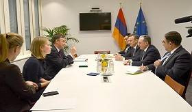 Զոհրաբ Մնացականյանի հանդիպումը Եվրոպական խորհրդարանի արտաքին հարաբերությունների հանձնաժողովի նախագահի հետ