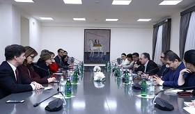 Зограб Мнацаканян принял членов наблюдательной миссии Европейского парламента