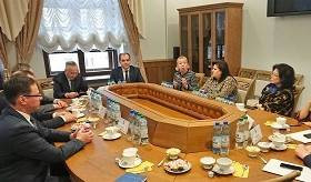 Դեսպան Ղևոնդյանի հանդիպումը ԵԱՏՄ դատարանի դատավորների հետ