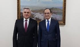 Встреча заместителя Министра ИД Шаварша Кочаряна с послом Украины