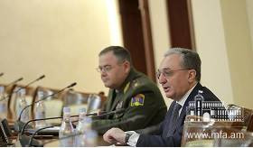 Министр ИД Зограб Мнацаканян принял участие в оперативном сборе руководящего состава Вооруженных сил