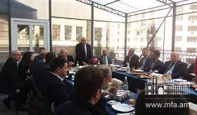 Դեսպան Սմբատյանի հանդիպումը Հայաստանում Գերմանական տնտեսական միության անդամների հետ