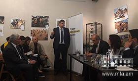 Դեսպան Հովակիմյանը մասնակցեց Հայաստանի Թավշյա հեղափոխությանը նվիրված հանդիպում-քննարկմանը