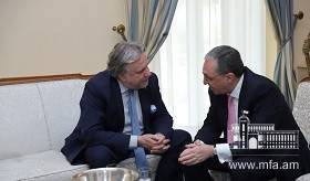 Zohrab Mnatsakanyan met with Georgios Katrougalos, Foreign Minister of Greece
