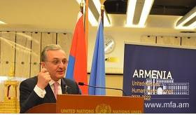 Minister Zohrab Mnatsakanyan participated in a photo exhibition dedicated to the Velvet Revolution