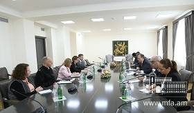 Foreign Minister Zohrab Mnatsakanyan receives US Deputy Assistant Secretary of Defense Laura Cooper