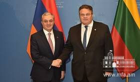 Foreign Minister Zohrab Mnatsakanyan arrives in Lithuania on an official visit