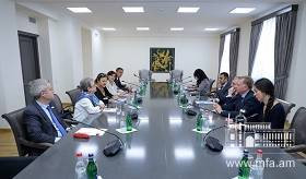 Министр иностранных дел Армении встретился с заместителем генерального директора Европейской комиссии по переговорам о соседстве и расширении
