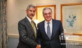 Телефонный разговор Министра иностранных дел Армении Зограба Мнацаканяна и Министра иностранных дел Индии Субраманиама Джайшанкара