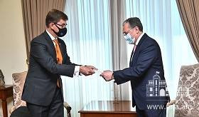 Foreign Minister Zohrab Mnatsakanyan received Nico Schermers, the newly appointed Ambassador of the Kingdom of the Netherlands