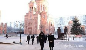 Министр иностранных дел Ара Айвазян посетил Армянскую апостольскую церковь в Москве