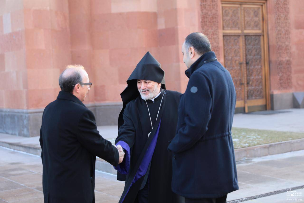 Глава армянской церкви в Москве