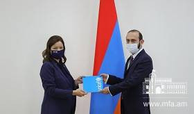 Foreign Minister Ararat Mirzoyan received the UNICEF Representative in Armenia