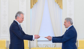 Ambassador Hovhannes Igityan handed over the credentials to Gitanas Nausėda, the President of the Republic of Lithuania