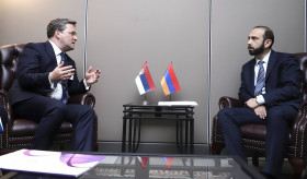 Министр иностранных дел Армении провел встречу с министром иностранных дел Сербии