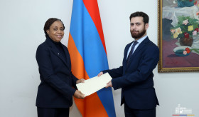 Newly appointed Ambassador of Ghana handed over a copy of her credentials to the Deputy Foreign Minister of Armenia