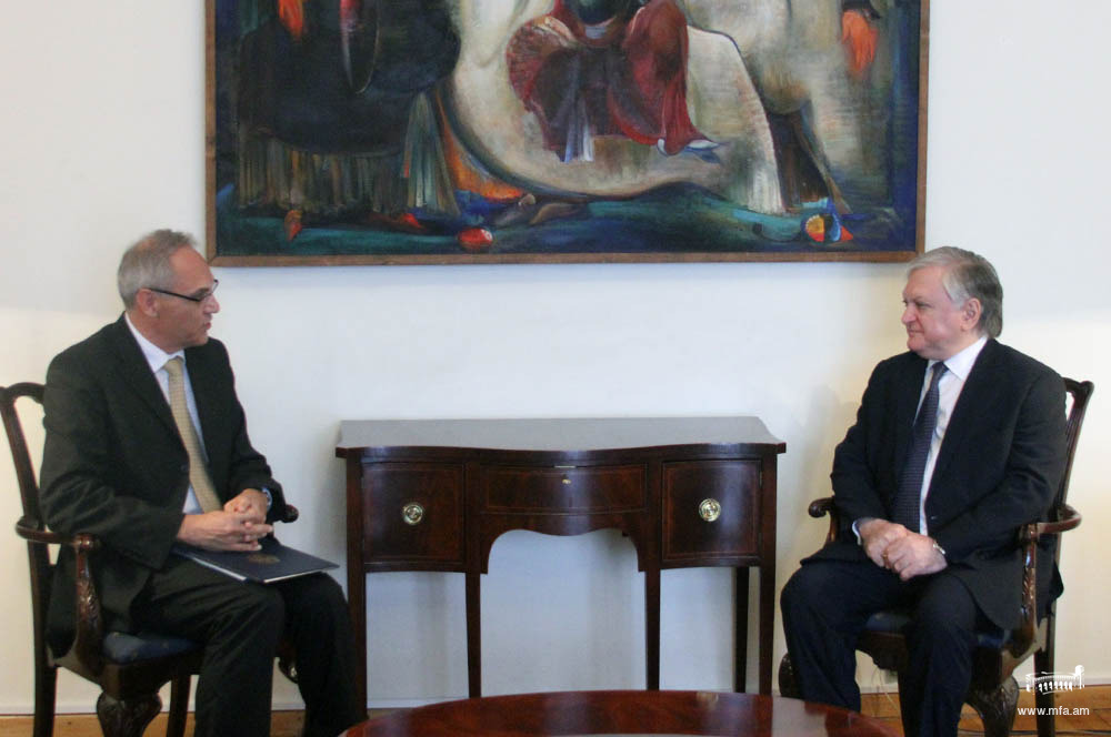 Новый посол Германии вручил копии верительных грамот министру иностранных дел Армении