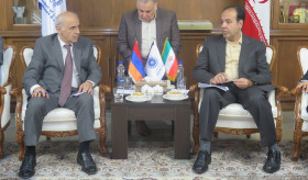 Դեսպան Թումանյանի և Իրանի առևտրի պալատի նախագահ Մոհսեն Ջալալփուրի հանդիպումը