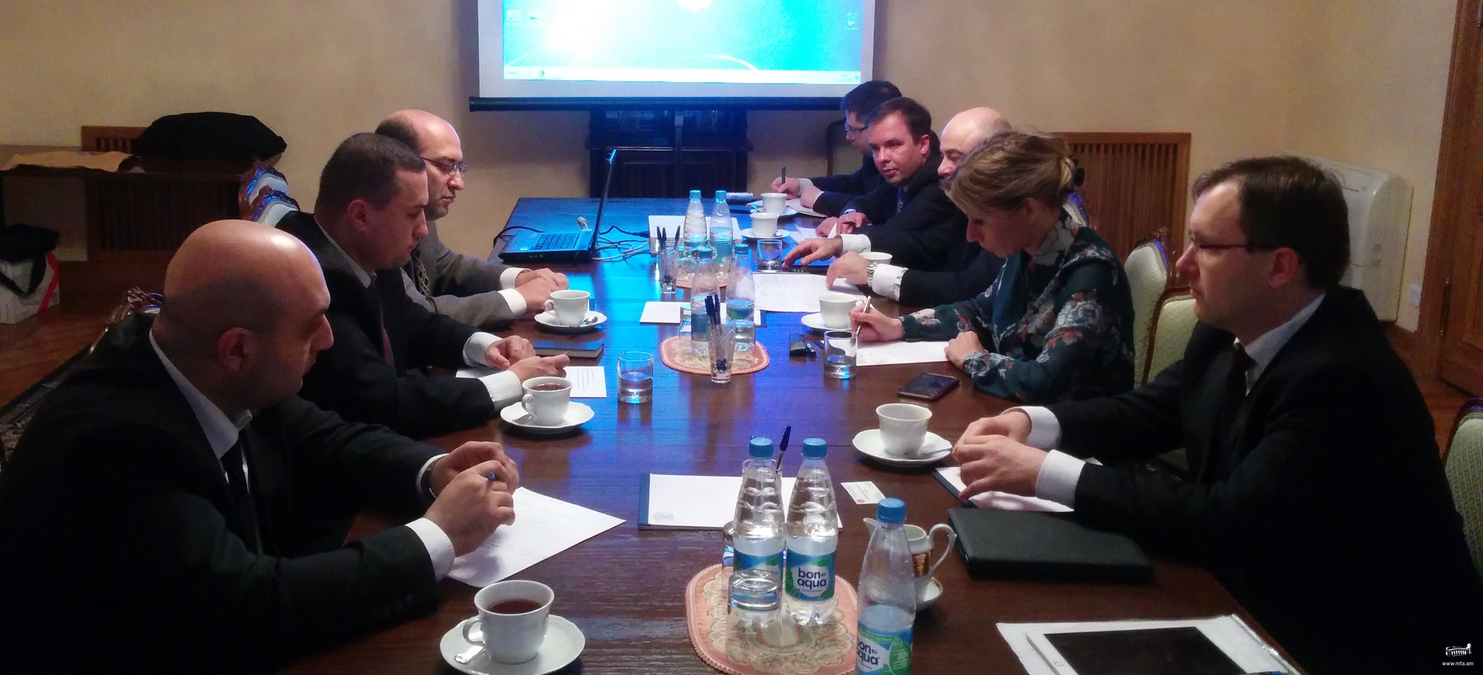 Консультации между министерствами иностранных дел Армении и России на тему информационного обеспечения внешней политики