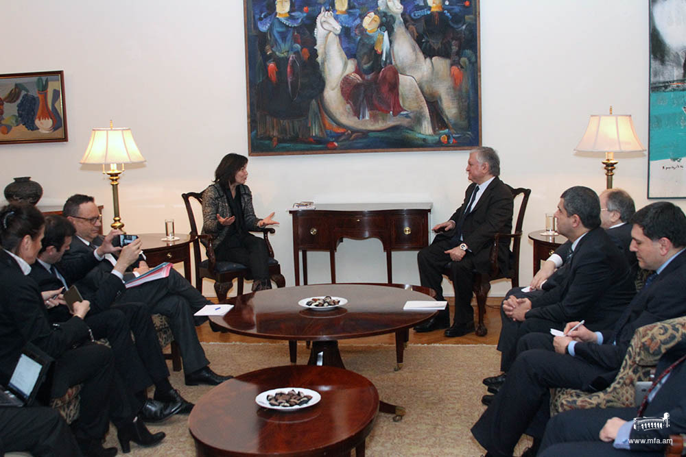 Le Ministre des Affaires étrangères de l’Arménie a reçu la Secrétaire d’État au Développement et à la Francophonie de la F