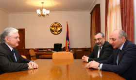 Министр иностранных дел Армении посетил Арцах