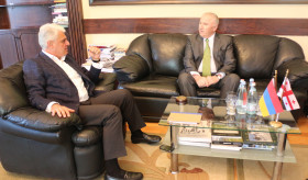 ՀՀ գլխավոր հյուպատոսի հանդիպումը Բաթումի քաղաքապետի հետ