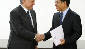 Edward Nalbandian received the Ambassador of China