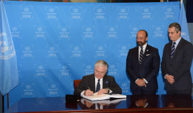 Էդվարդ Նալբանդյանը ստորագրեց կլիմայի փոփոխությունը նվազեցնելու մասին Փարիզյան համաձայնագիրը