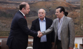 Դեսպան Չարչօղլյանի հանդիպումը Հունիաստանի խորհրդարանի նախագահի հետ