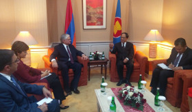 Министр иностранных дел Армении встретился с генеральным секретарем АСЕАН