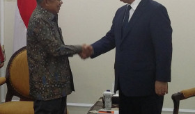 Meeting of the Foreign Minister with the Vice-President of Indonesia