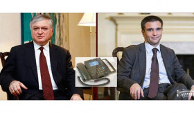 Министр иностранных дел Армении провел телефонную беседу с министром ИД Украины
