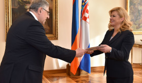 Դեսպան Կիրակոսյանն իր հավատարմագրերը հանձնեց Խորվաթիայի նախագահին