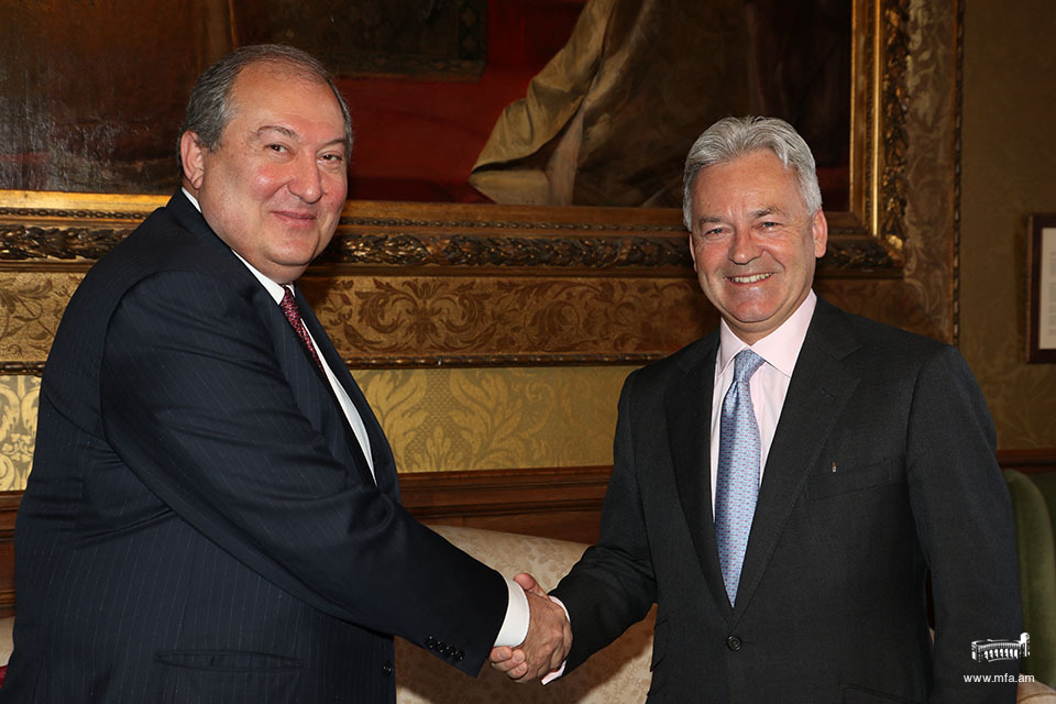 Ambassador Sarkissian met with Sir Alan Duncan MP, Minister of State for Europe and the Americas of the UK.