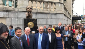 Monument of Canadian-Armenian Photographer Yousuf Karsh unveiled in Ottawa