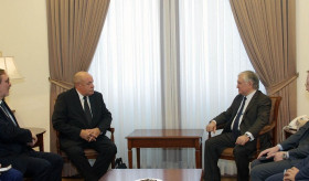 Министр ИД Армении принял специальног представителья Президента Российской Федерации по международному культурному сотрудничеству