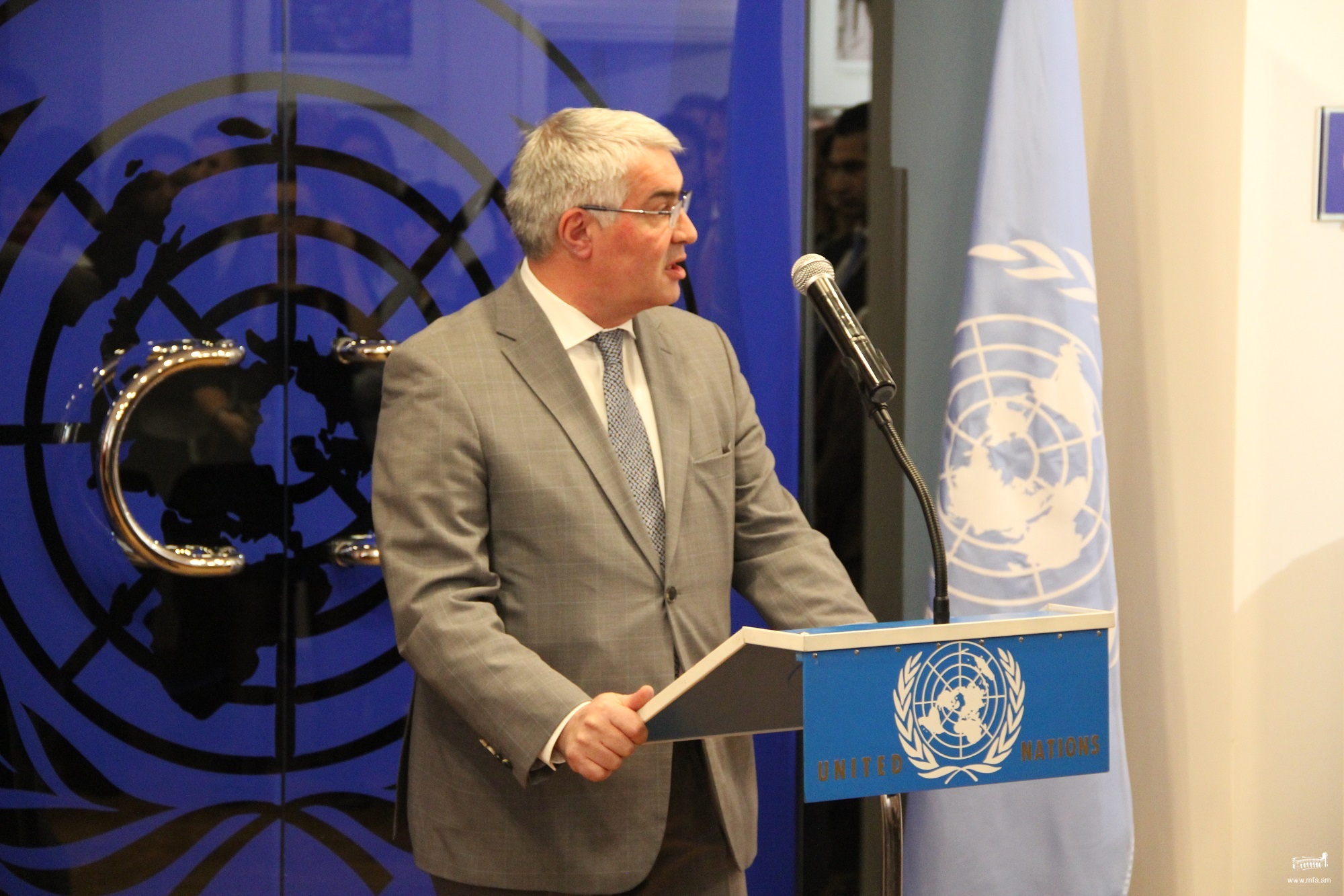 Заместитель министра иностранных дел Ашот Овакимян принял участие в официальной церемонии поднятия флага в офисе ООН в Армении