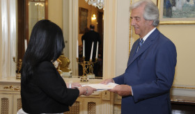 Դեսպան Մկրտումյանն իր հավատարմագրերը հանձնեց Ուրուգվայի նախագահին
