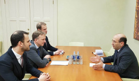 Լատվիայում ՀՀ դեսպան Տիգրան Մկրտչյանի հանդիպեց Լատվիայի ԱԳՆ պետական քարտուղար Անդրեյ Պիլդեգովիչի հետ