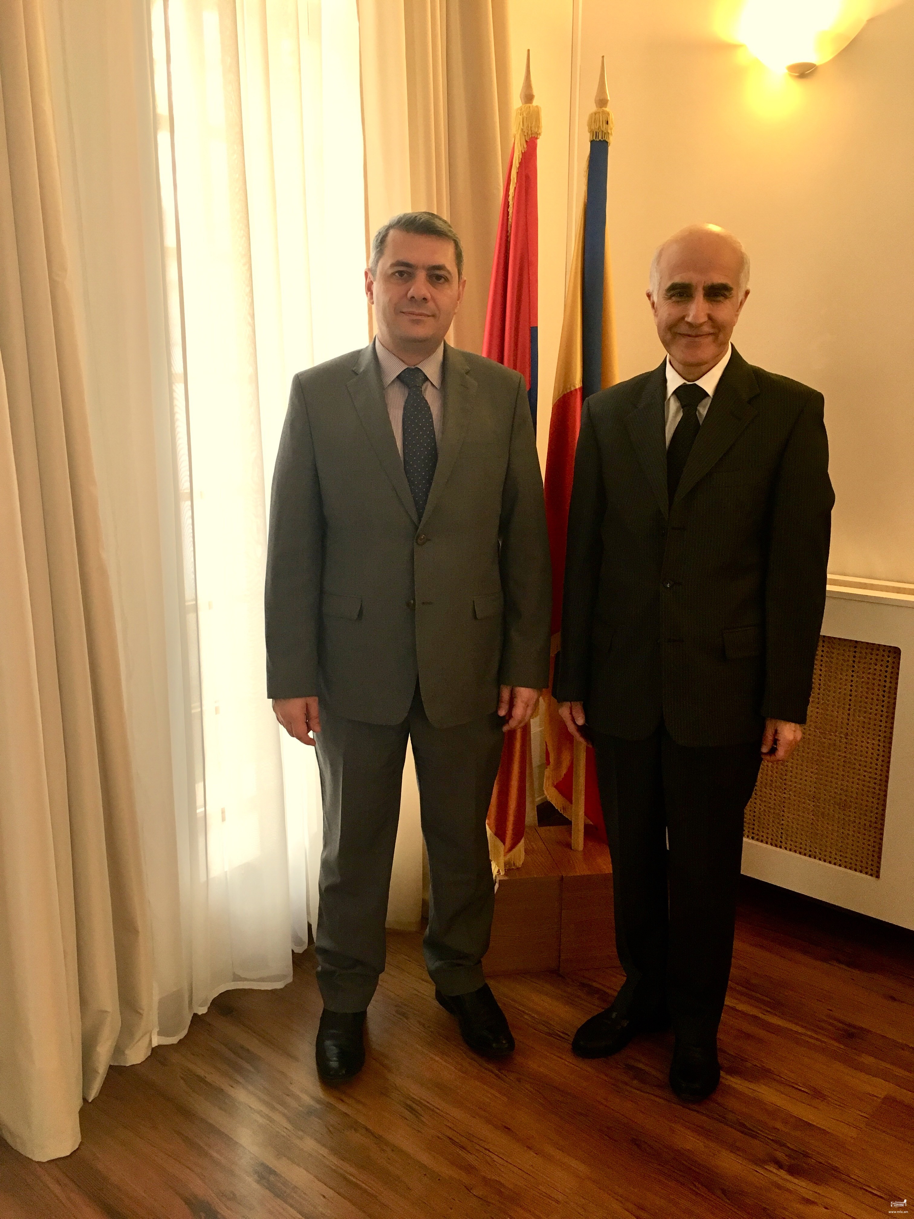 L’Ambassadeur de l’Arménie en Roumanie a eu une rencontre avec le Directeur Régional de l’Agence Universitaire de la Francophonie