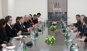 Հայաստանի արտգործնախարարը հանդիպեց Շվեյցարիայի Ազգային խորհրդի նախագահի գլխավորած պատվիրակությանը