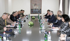Встреча министра иностранных дел Армении и министра национальной обороны Греции