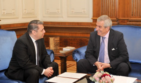 Դեսպան Մինասյանի հանդիպումը Ռումինիայի Սենատի նախագահի հետ