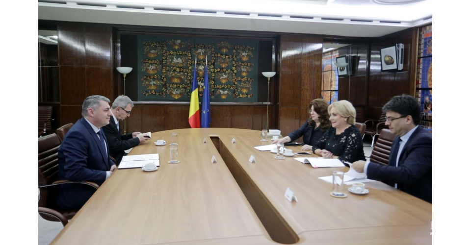Meeting of Ambassador Minasyan with the Prime Minister of Romania