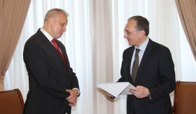 Новый посол России вручил копии своих верительных грамот министру иностранных дел Армении