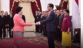 Դեսպան Աղաջանյանն իր հավատարմագրերը հանձնեց Ինդոնեզիայի նախագահին