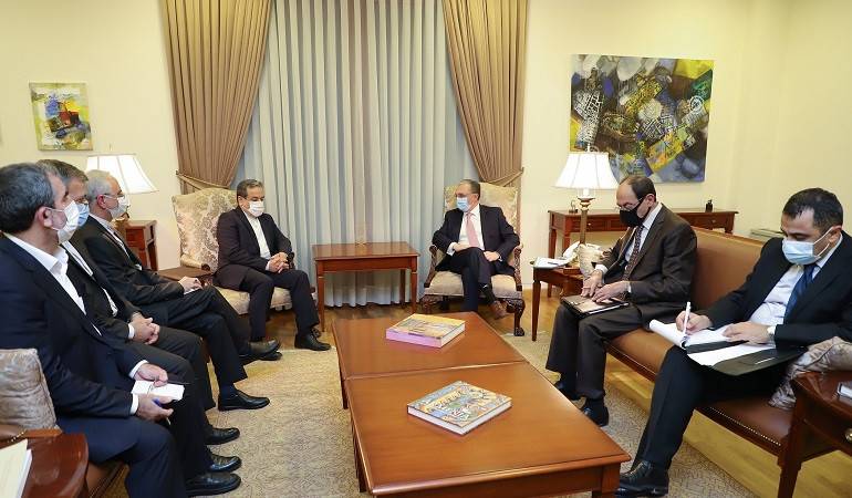 Foreign Minister of Armenia Zohrab Mnatsakanyan received the Deputy Foreign Minister of Iran Abbas Araghchi