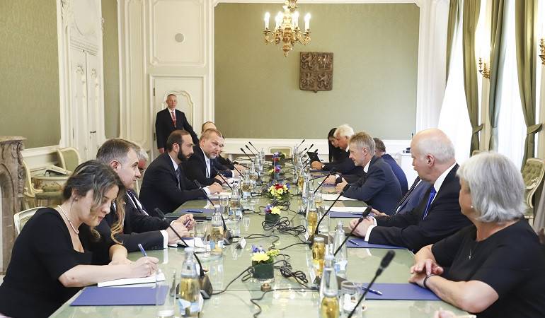 Meeting of Foreign Minister of Armenia Ararat Mirzoyan with President of the Senate of Czechia Miloš Vystrčil